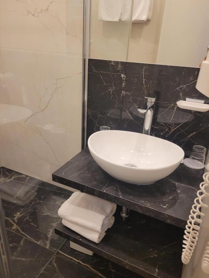 Hotel Restaurant Ruppert Walluf المظهر الخارجي الصورة